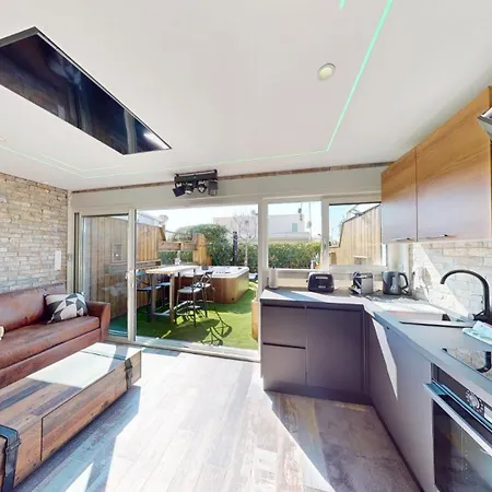 Desir Village Naturiste Jardin Et Jacuzzi Apartment