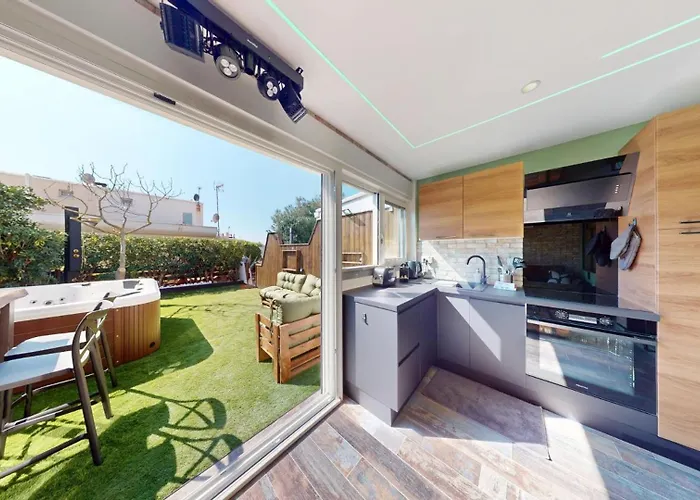 Apartment Desir Village Naturiste Jardin Et Jacuzzi *